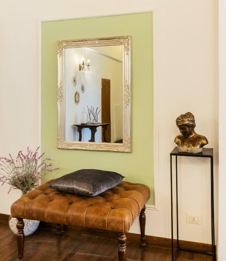 Historic Center Palace - Huge 4 Bedrooms Santa Croce Apartment - By LikehomeФлоренция Екстериор снимка
